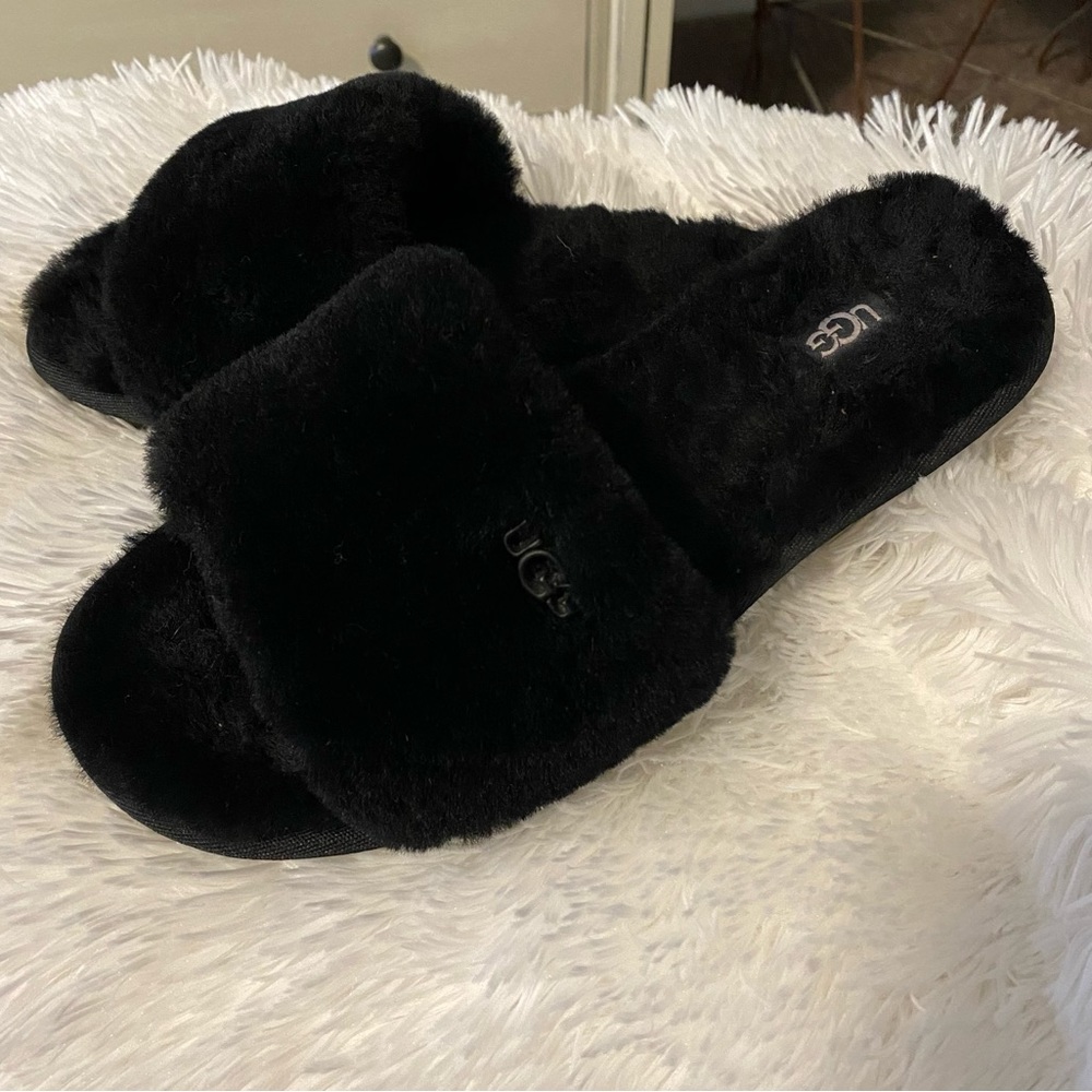 UGG Women’s Cozette Slipper ✨